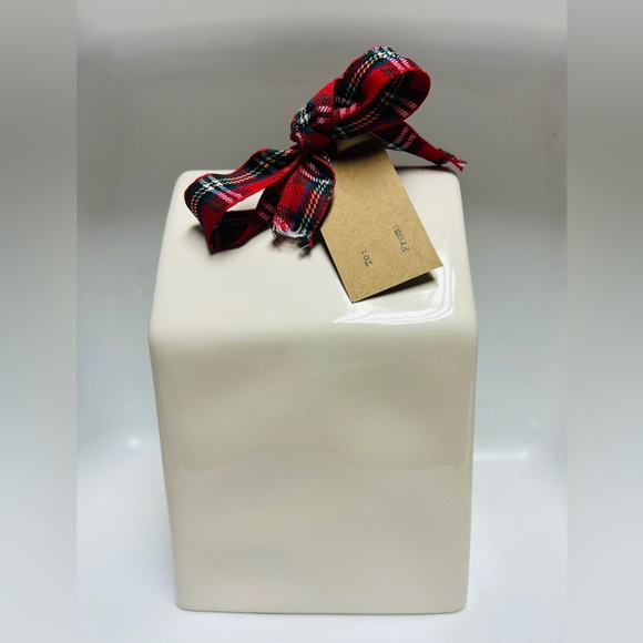 Rae Dunn ceramic bird house, white with black letters “BABY BIRD” NEW. - Picture 4 of 5